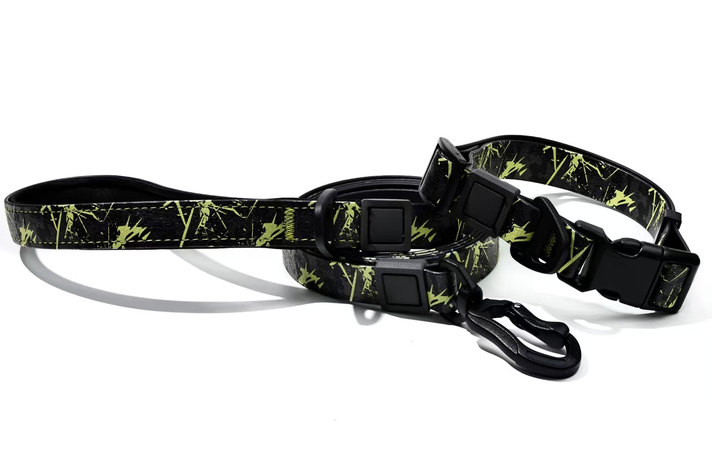 Maison Terrain — Camo Print Outdoor Leash Set