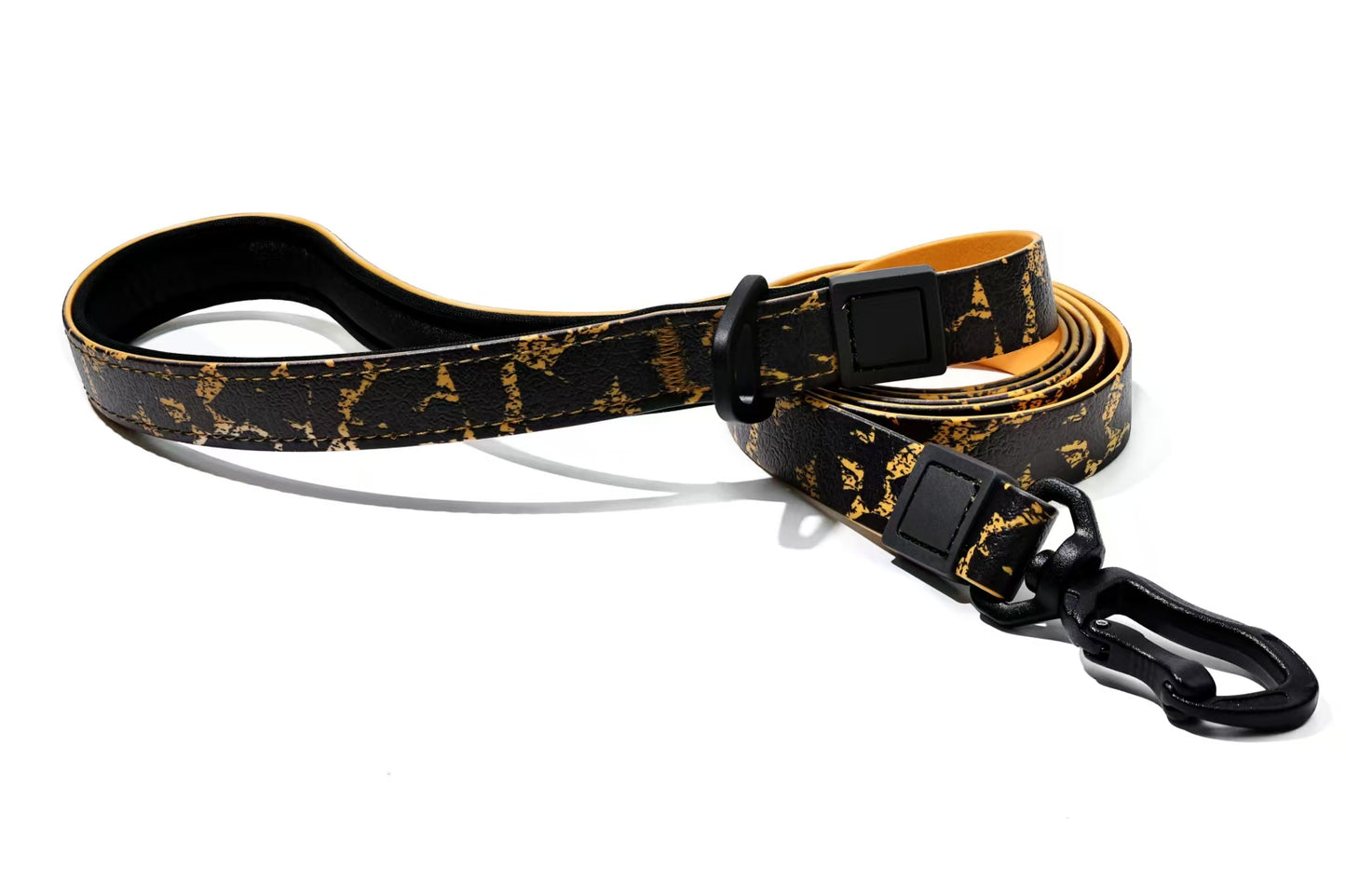 Maison Terrain — Camo Print Outdoor Leash Set